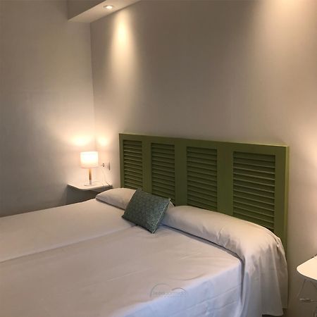 Leon Dormido Rooms & Apartments ポロップ エクステリア 写真