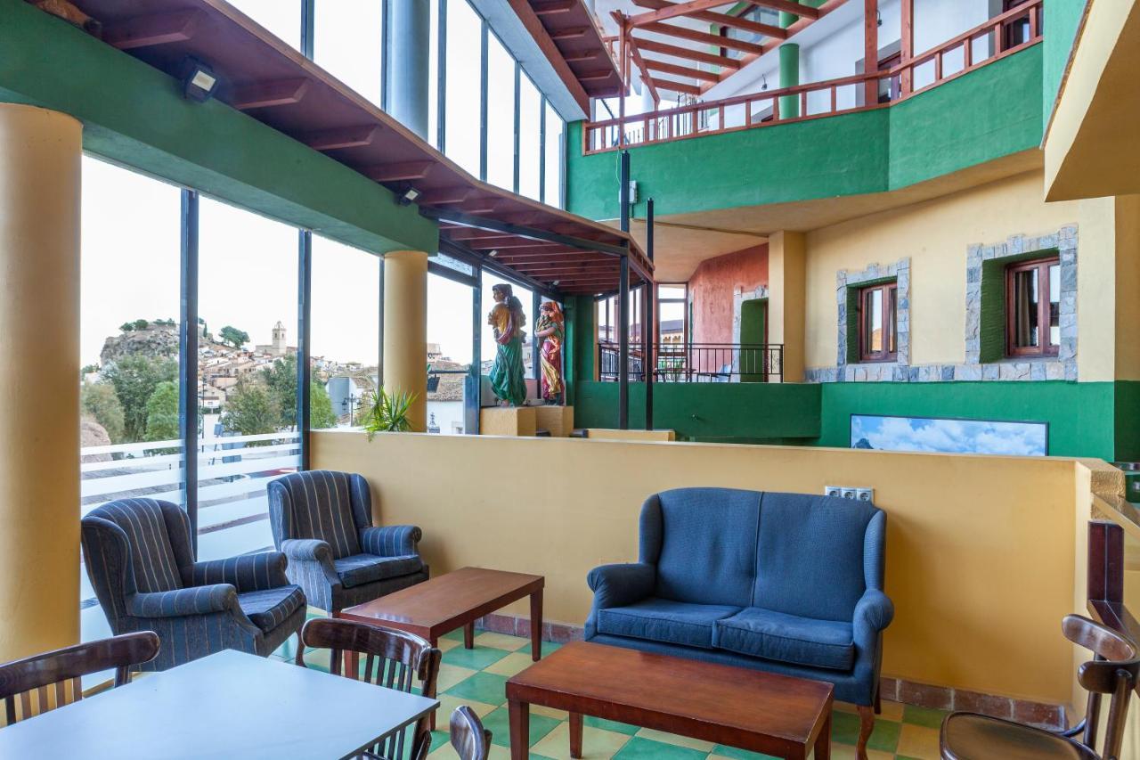 Leon Dormido Rooms & Apartments ポロップ エクステリア 写真