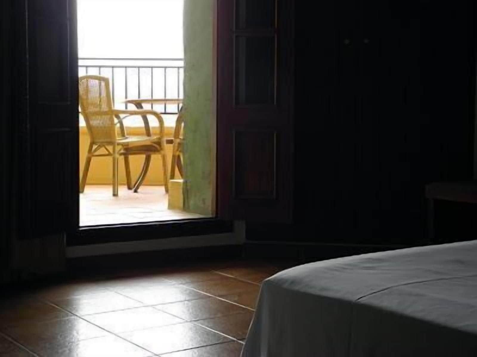 Leon Dormido Rooms & Apartments ポロップ エクステリア 写真