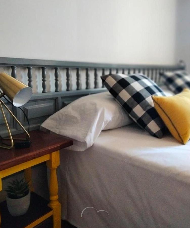 Leon Dormido Rooms & Apartments ポロップ エクステリア 写真