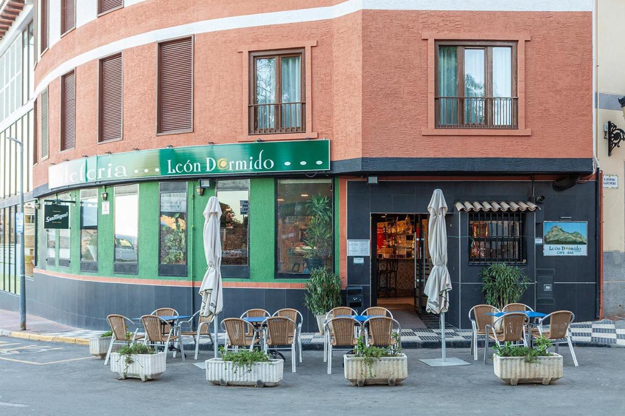 Leon Dormido Rooms & Apartments ポロップ エクステリア 写真