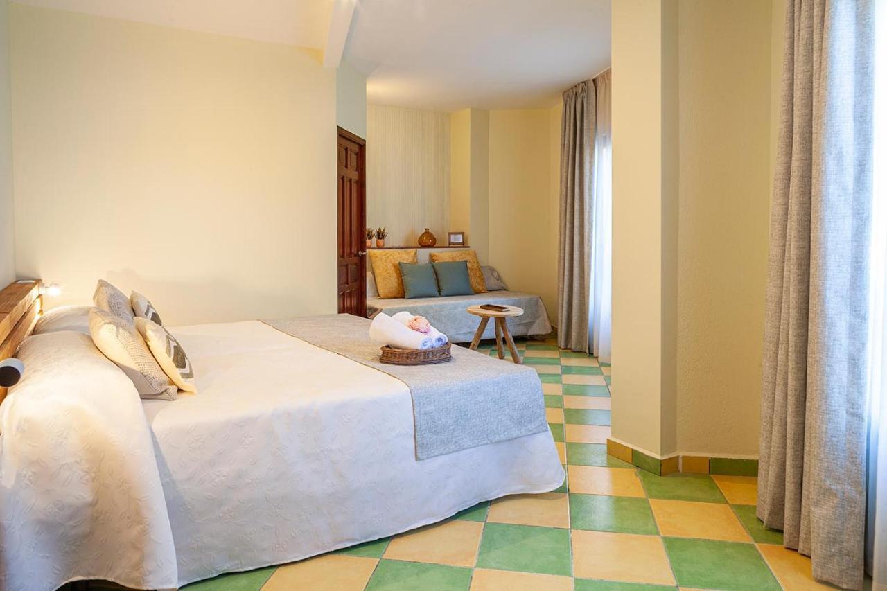 Leon Dormido Rooms & Apartments ポロップ エクステリア 写真