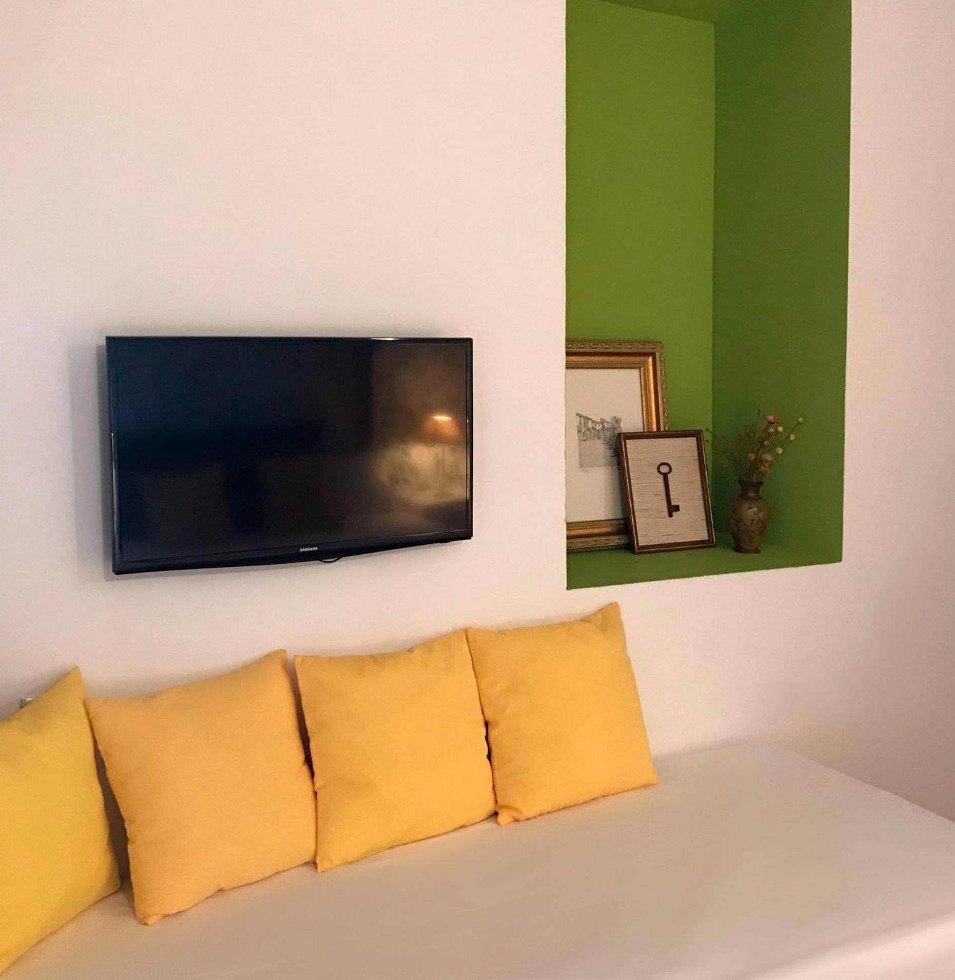 Leon Dormido Rooms & Apartments ポロップ エクステリア 写真
