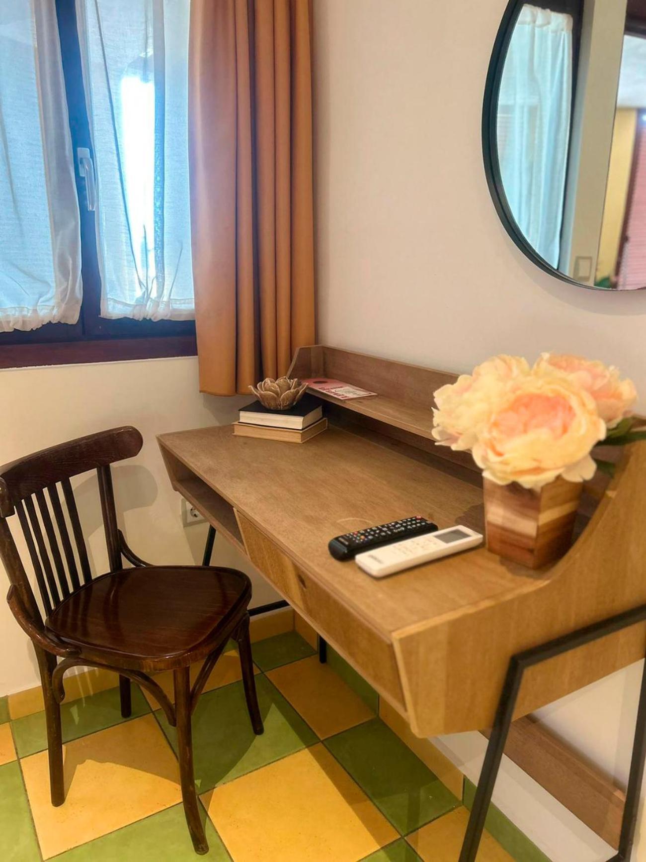 Leon Dormido Rooms & Apartments ポロップ エクステリア 写真